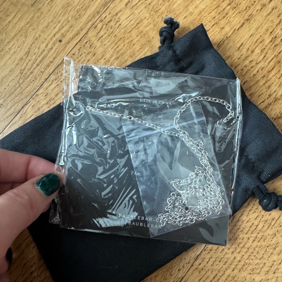 NWT Bauble Bar Snowfall Reversible Spinner Necklace - Picture 4 of 4